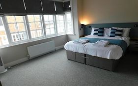 Rm 5 - The Bay View Hotel, Family Room - 18 Rooms Available